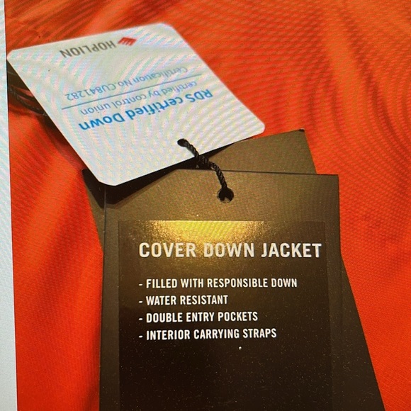 Vibrant Red Women's Ski Jacket - Picture 13 of 14